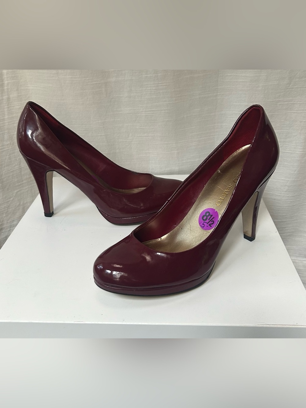Franco Sarto Patent Leather Burgundy Women's Pump - Size 8.5 coquette